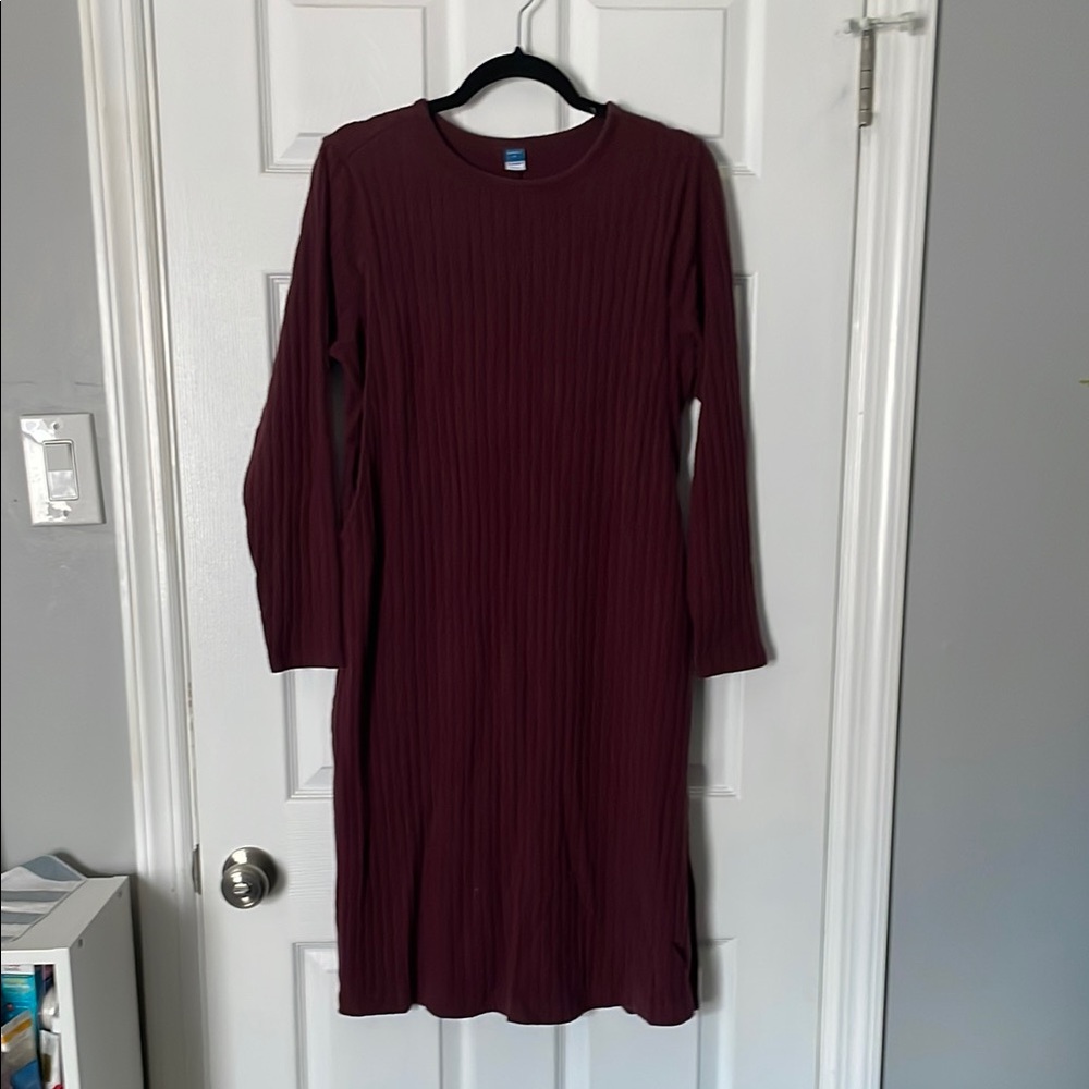 Old Navy Burgundy Maternity/Nursing Long Sleeve Dress
